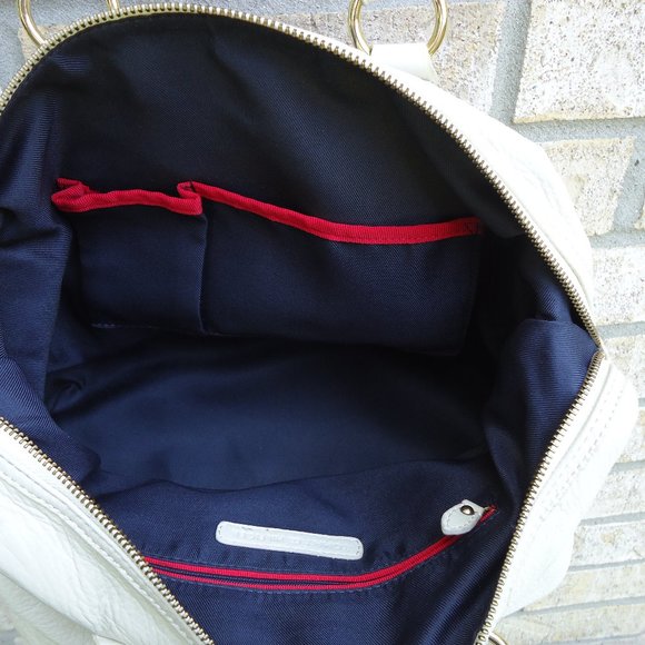 Tommy Hilfiger TH Logo Pebble Leather Satchel - Picture 14 of 16